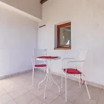 Six-bedroom In *