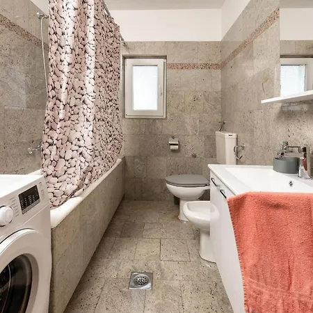別荘 Six-bedroom In