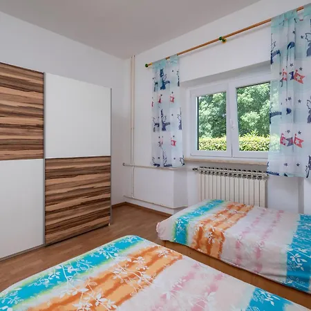 別荘 Six-bedroom In *