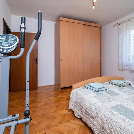 Six-bedroom In 別荘 Barban