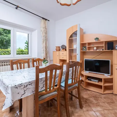 Six-bedroom In Barban