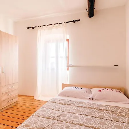 別荘 Six-bedroom In
